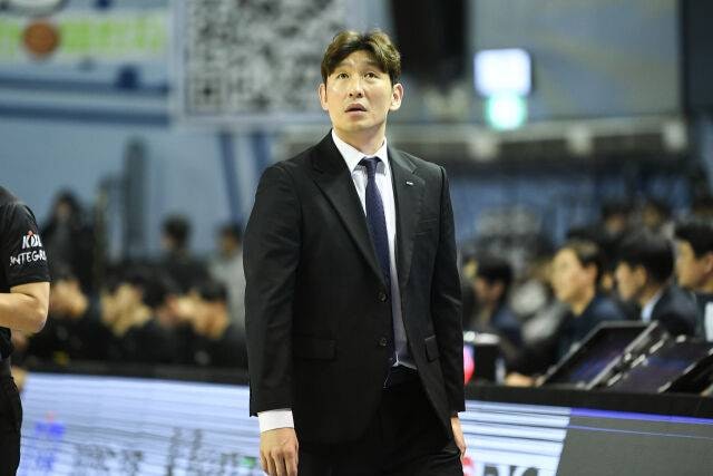 “양동근 농구 되살아났다 — 현대모비스, 삼성 제압하며 팀 농구 복귀 신호탄”