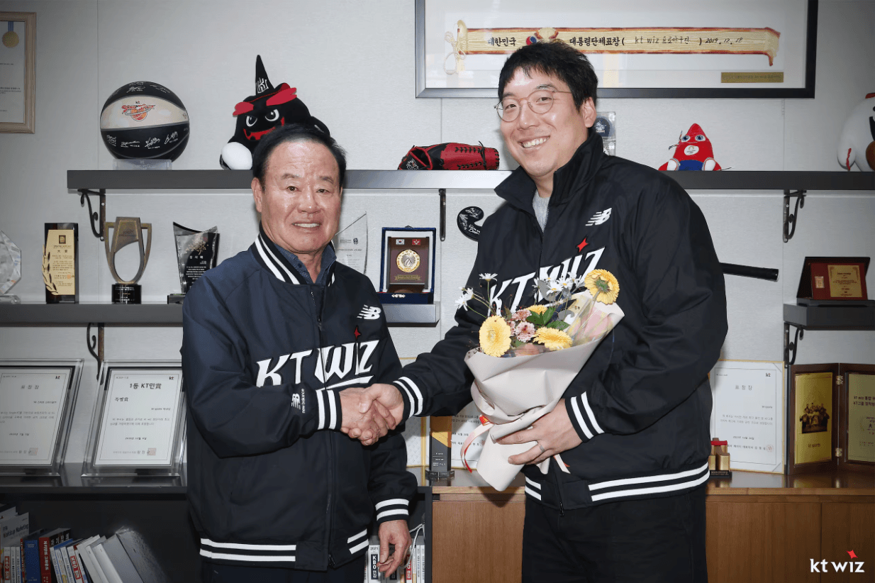 KT, ‘한국시리즈 MVP’ 김현수 영입 3년 50억 베테랑 보강
