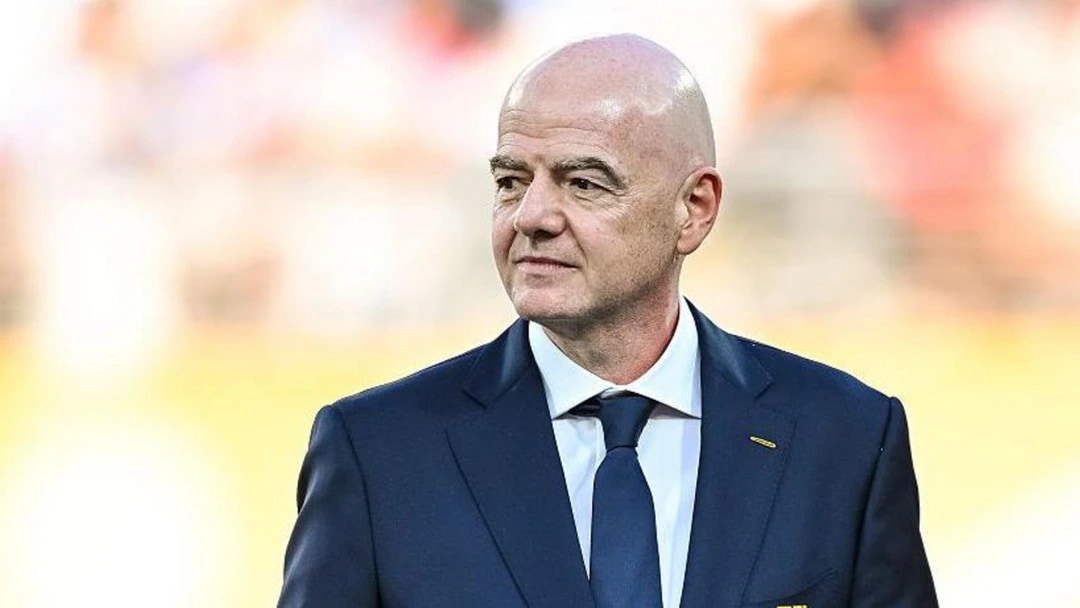 UEFA, 인판티노 회장 지지 선언에 '아무것도 바꾸지 못한다'