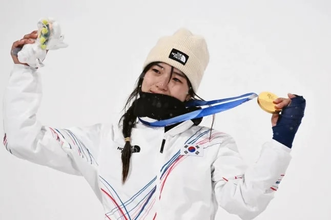 '김연아 뛰어넘는 스타!' 日 난리 났다…韓 2008년생 최가온 향한 찬사 폭발 "한국 최초 금메달"