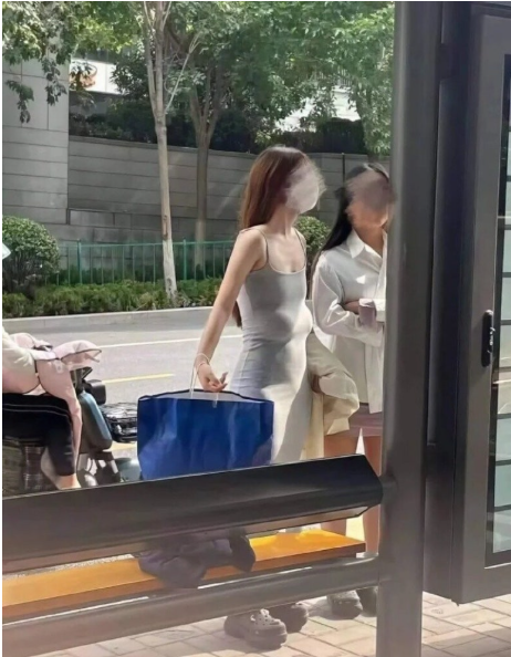 가슴이 철렁 내려앉는.png