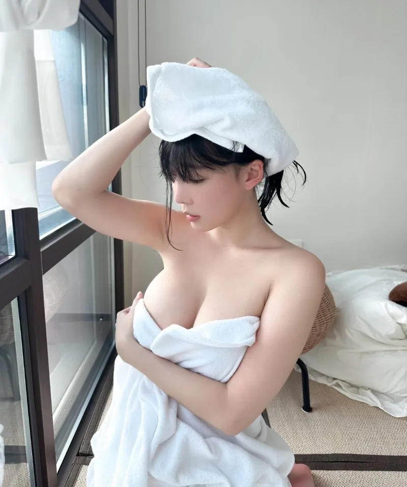 thumb-c7b53d8bf35243b7fef0961ecab71ec9_RK9qgpZj_06af682417d63f7484fb9701e6aa44ecc598f30d_800x957 1.jpg