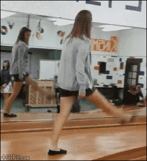 240CAF36576095FF02.gif