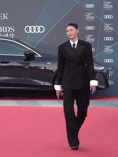 videoframe_12824.png