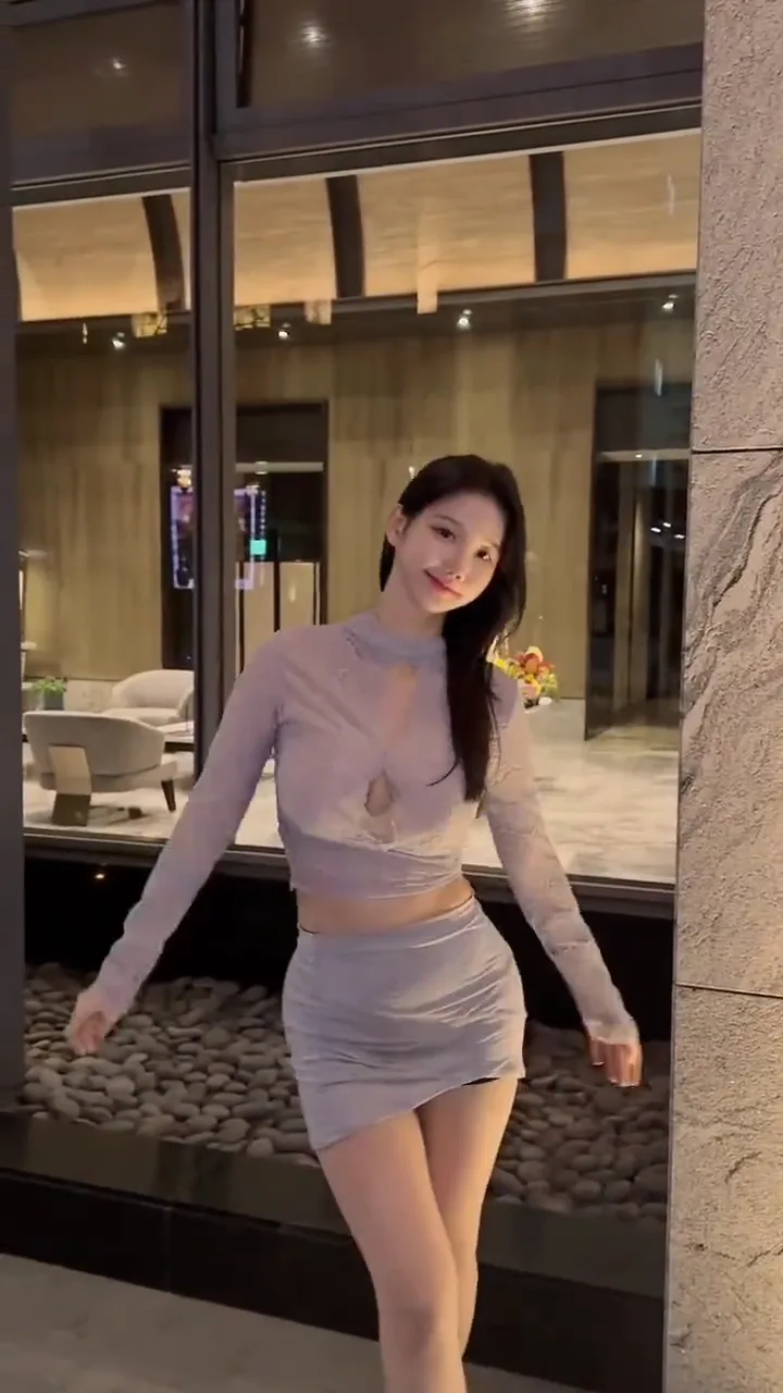 videoframe_11328.png