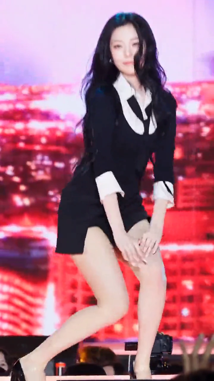 videoframe_10621.png