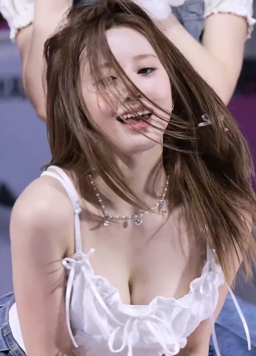 videoframe_2999.png
