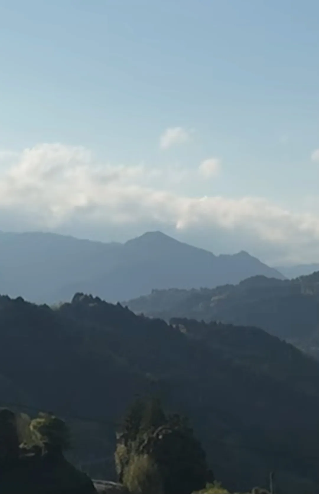 Screenshot_20260416_071358_YouTube.jpg